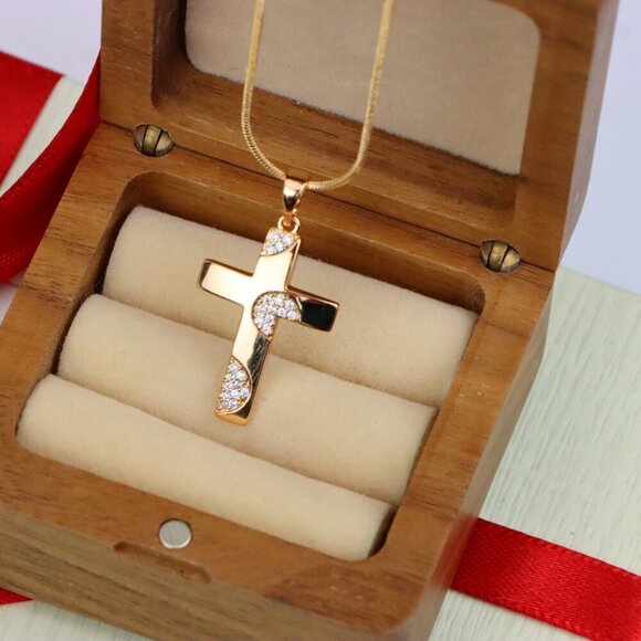 "Elegant Rose Gold Cross Pendant with Crystal Accents for Women & Men, XPPT1738 - Picture 7 of 13